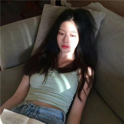 阳台上的坏女孩